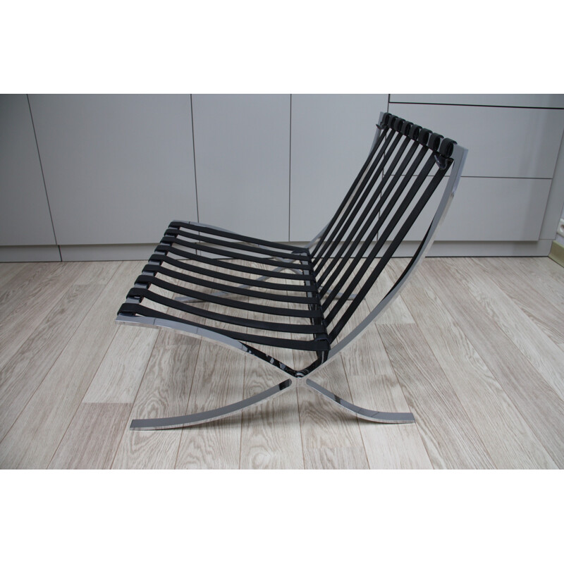 Barcelona chair in black leather, Ludwig MIES VAN DER ROHE - 1970s