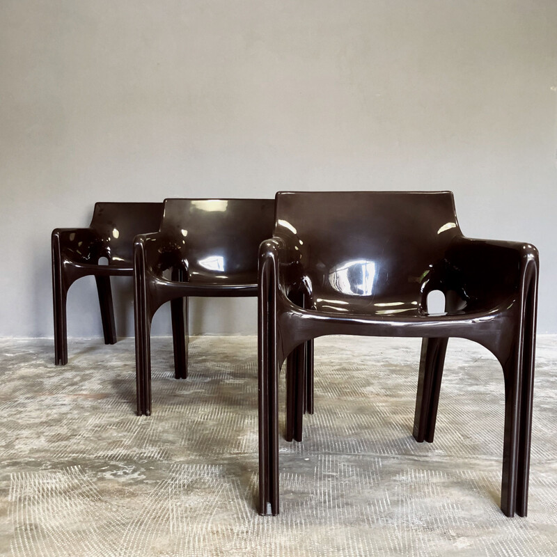 Set of 4 vintage Gaudi Armchairs and Demetrio Coffee Table Set by Vico Magistretti for Artemide, 1974