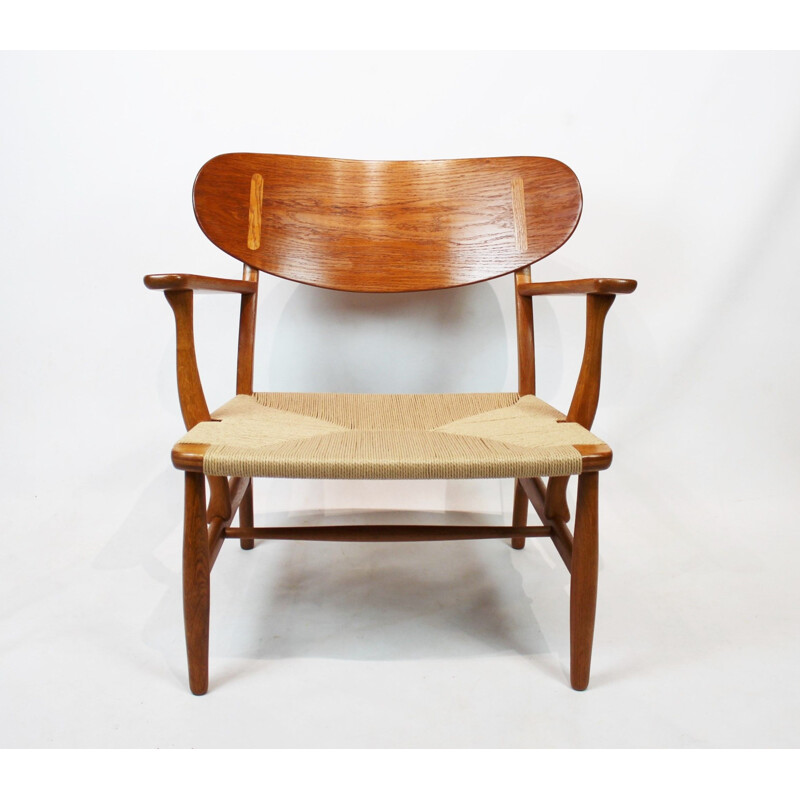 Vintage Armchair, model CH22, of oak and papercord designed by Hans J. Wegner by Carl Hansen & Son 1950s