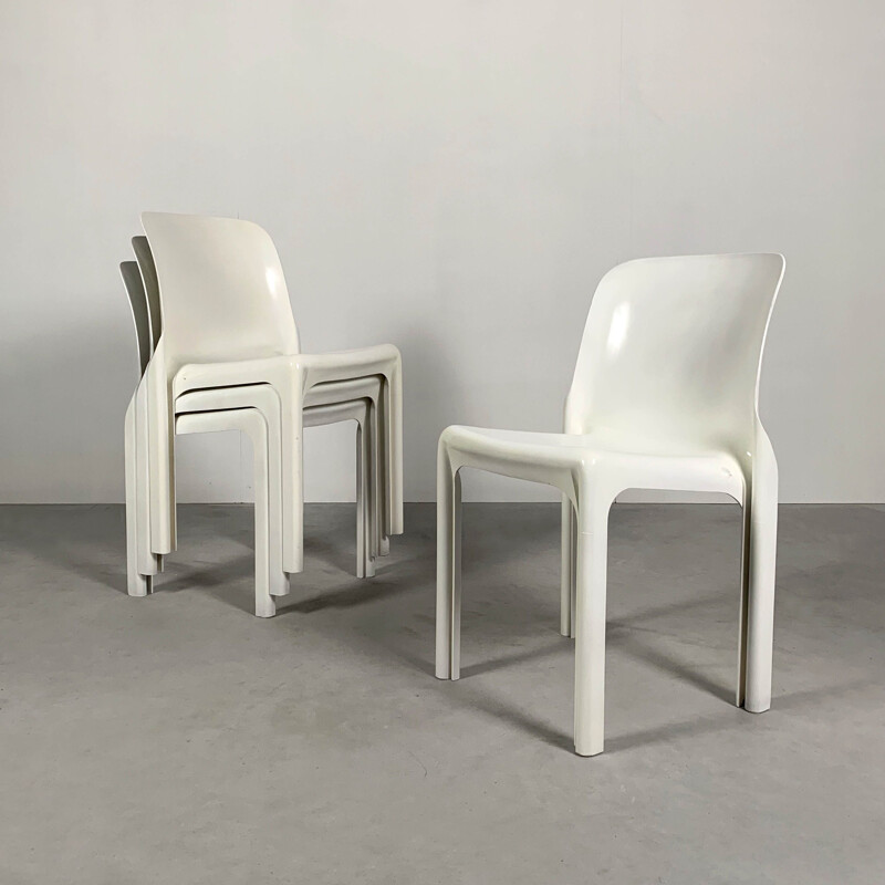 Set of 4 vintage White Selene Chairs by Vico Magistretti for Artemide, 1970s