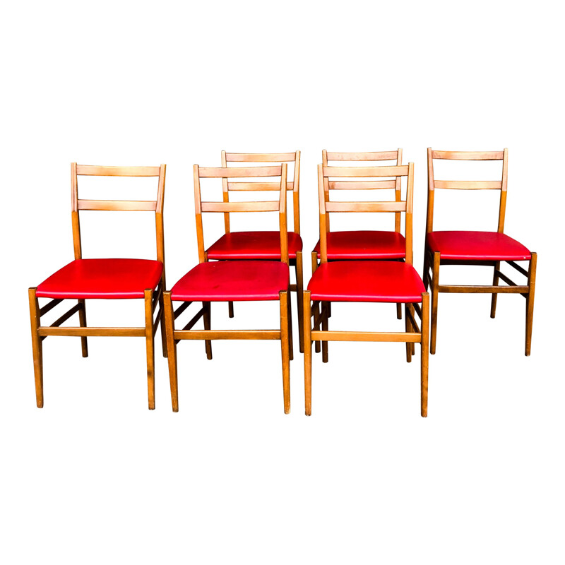 Ensemble de 6 chaises vintage en frêne et faux cuir rouge "leggera" par Gio Ponti pour Cassina, 1950