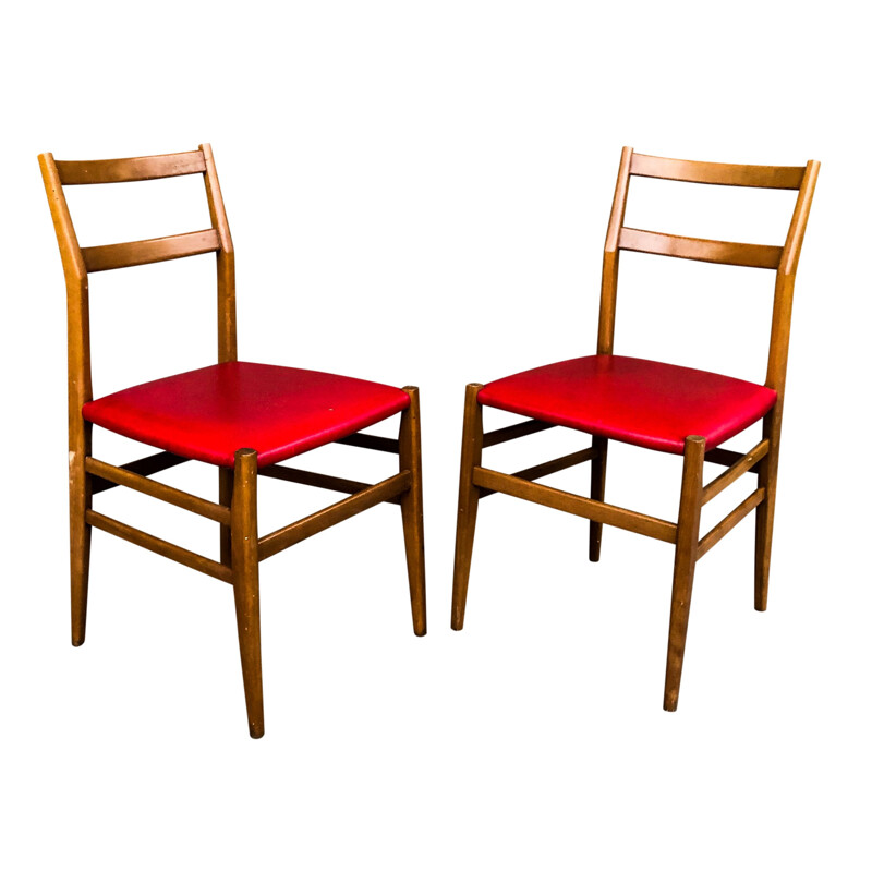 Ensemble de 6 chaises vintage en frêne et faux cuir rouge "leggera" par Gio Ponti pour Cassina, 1950