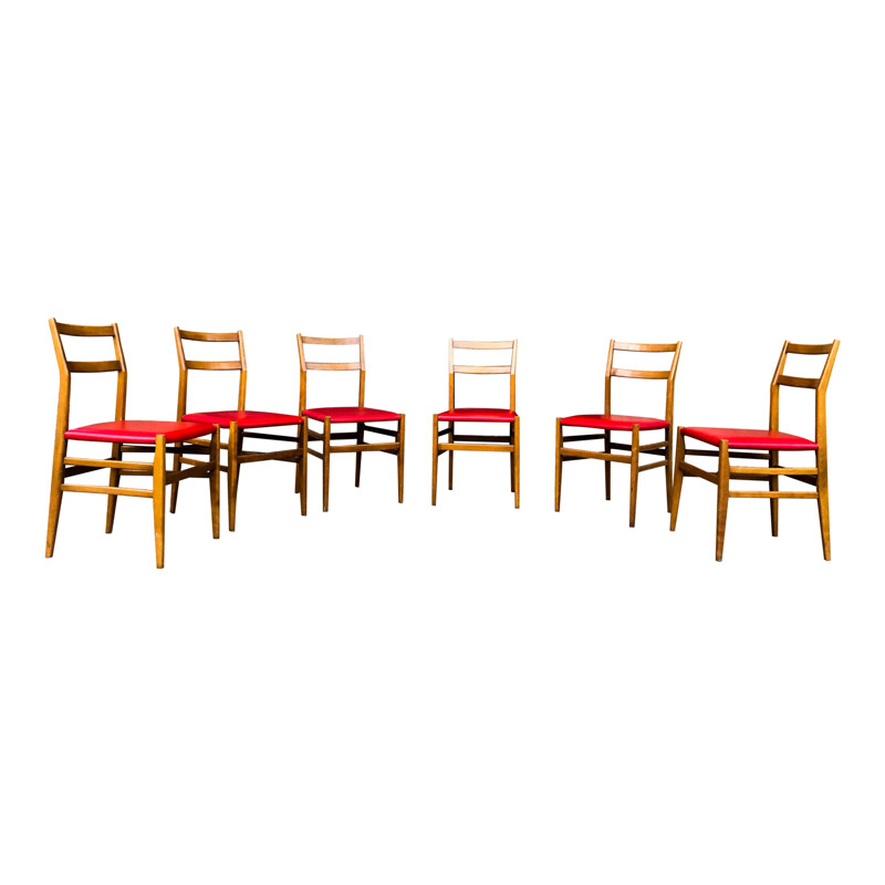 Juego de 6 sillas vintage en fresno y piel sintética roja "leggera" de Gio Ponti para Cassina, 1950