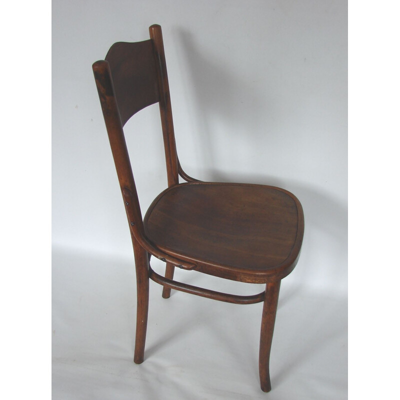 Vintage beech chair by Thonet 1920