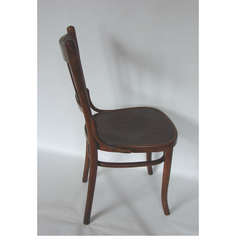 Vintage beech chair by Thonet 1920