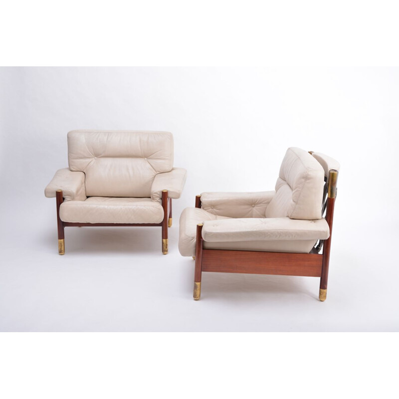 Paire de fauteuils lounge vintage "Sella" en cuir beige par Carlo De Carli 1960