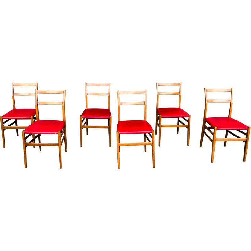 Set of 6 vintage chairs in ash and red faux leather "leggera" by Gio Ponti for Cassina, 1950