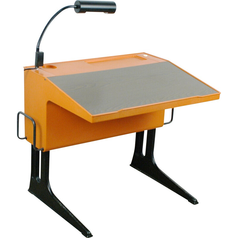 Flötotto desk in plastic and metal with lamp, Luigi COLANI - 1970s