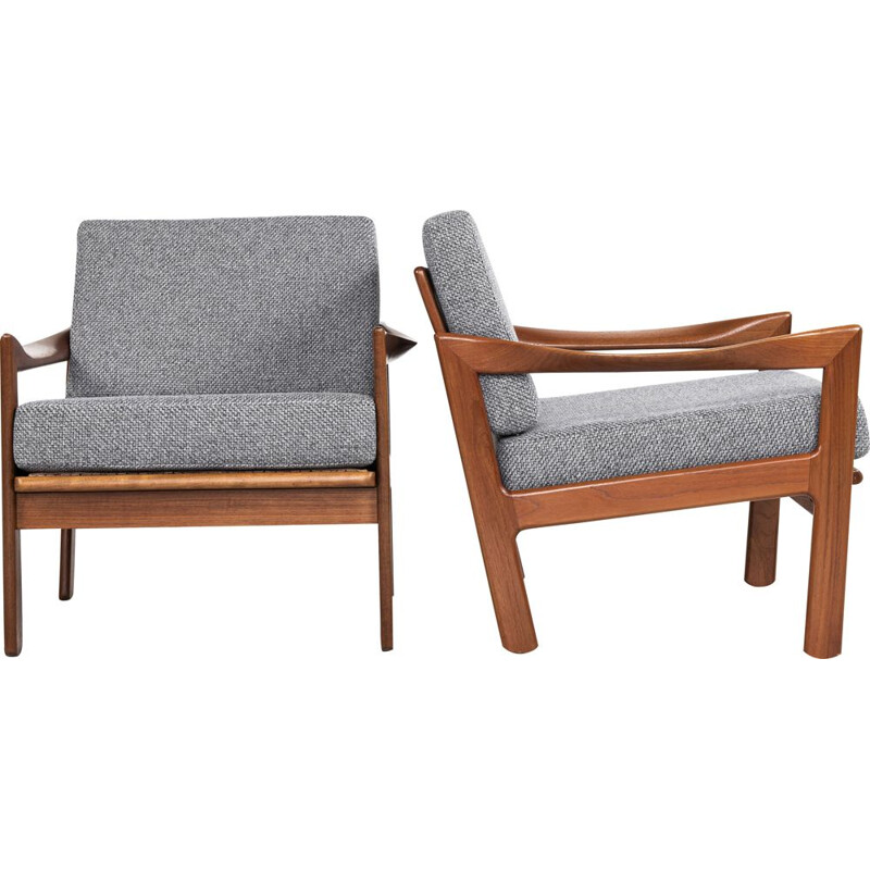 Midcentury pair of easy chairs in teak by Illum Wikkelsø for Eilersen Danish 1960s