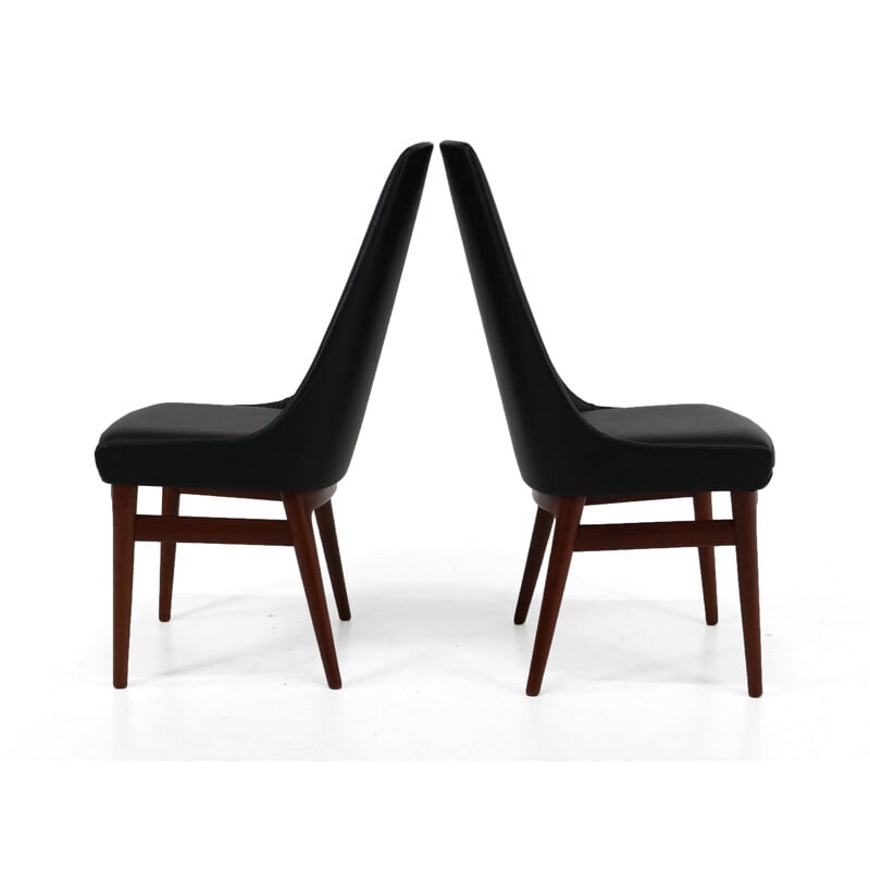 Coppia di sedie scandinave con schienale alto - 1960