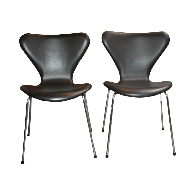 3107 4 chairs, Arne JACOBSEN - 1980s