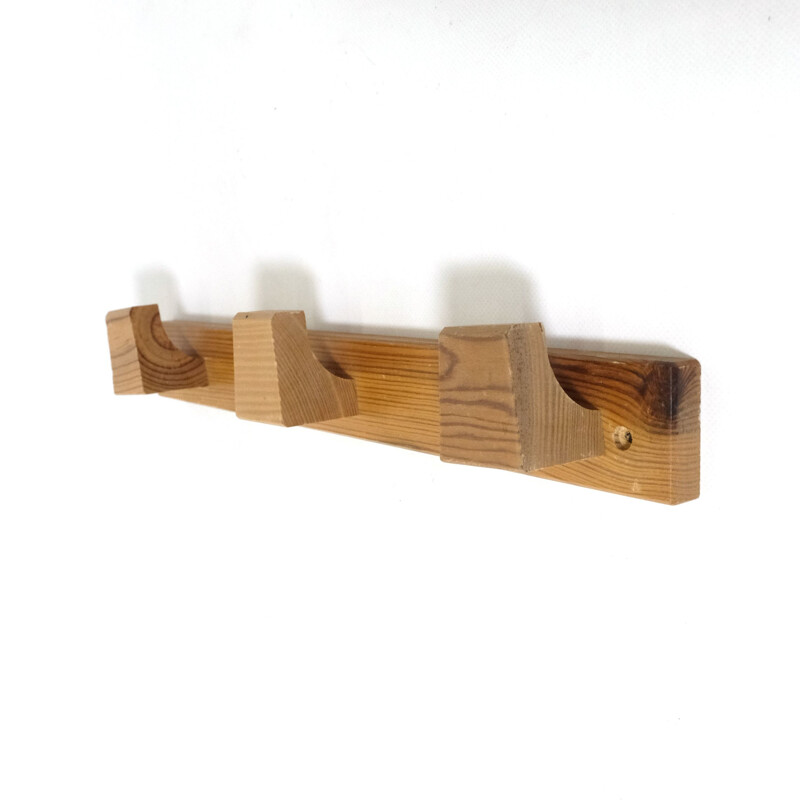 Vintage coat rack in minimalist pine