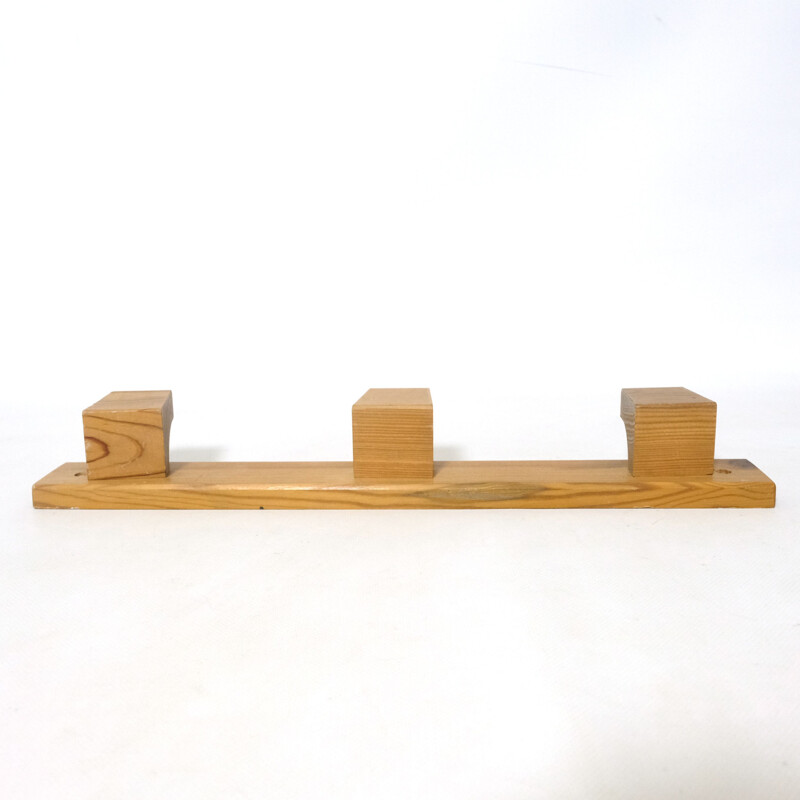 Vintage coat rack in minimalist pine