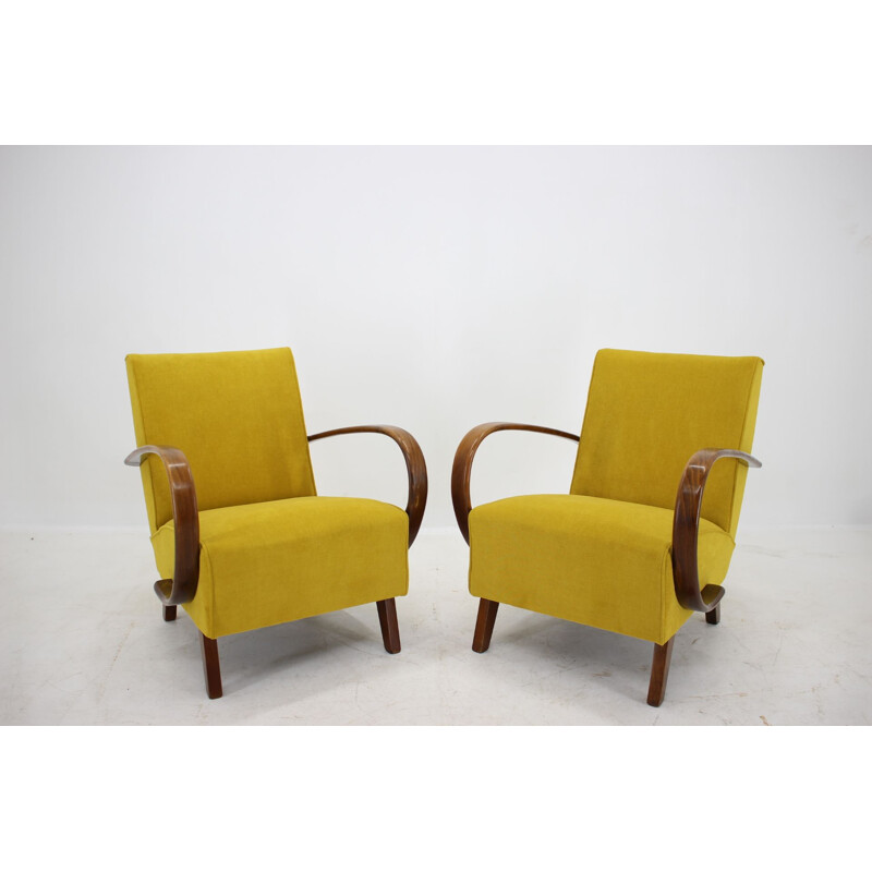 Paire de fauteuils vintage Jindrich Halabala 1950