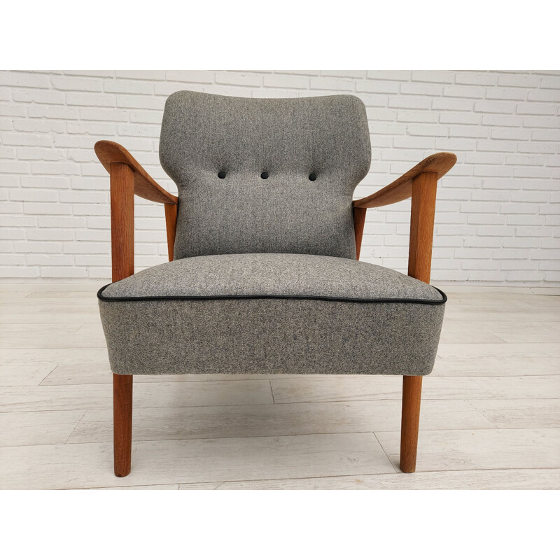 Vintage armchair wool fabrics, oak wood Danish by Fritz Hansen 1950s