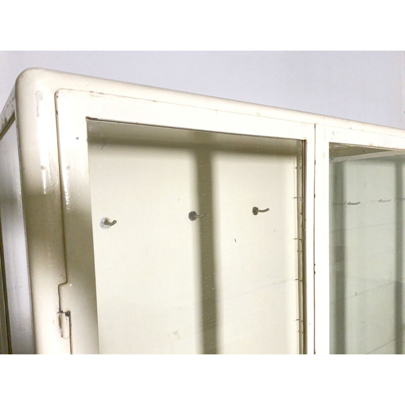 Paire d'armoires à pharmacie vintage Armoire métallique industrielle avec 4 étagères en verre