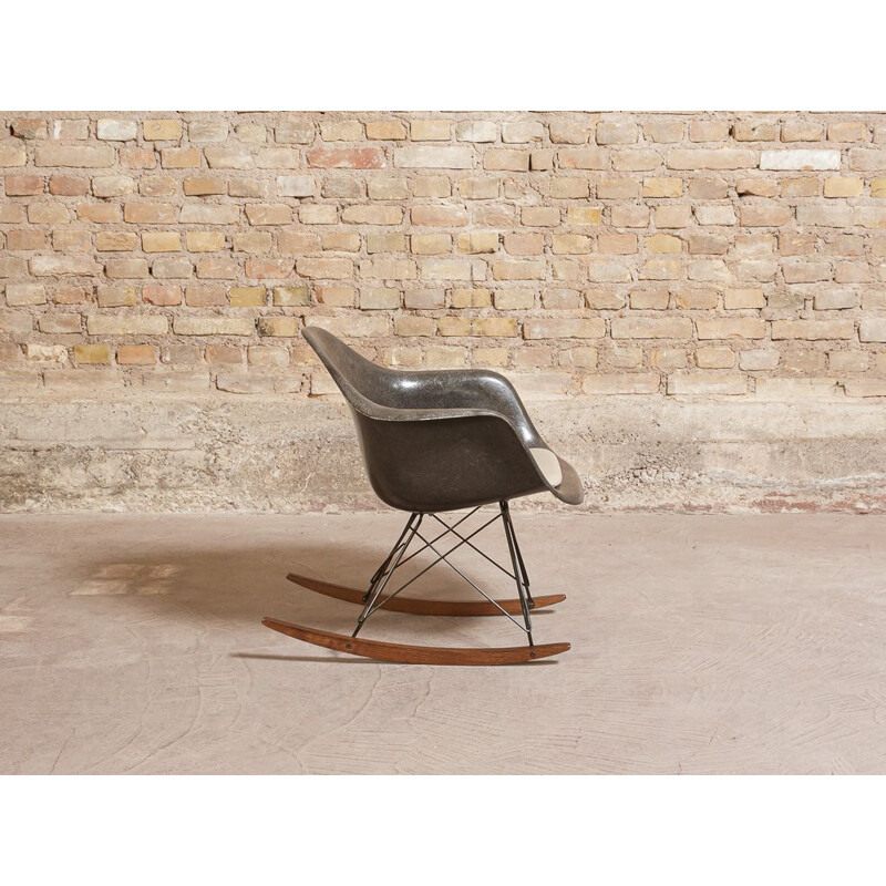 RAR armchair vintage for Herman Miller Vitra by Charles & Ray Eames, Fiberglass Shell moulded 1950