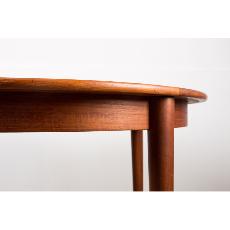 Vintage Danish Extendable Teak Dining Table MSK Møbler 1960