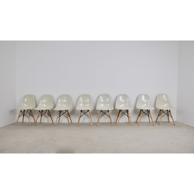 8 Vintage Chairs DSW by Charles & Ray Eames for Herman Miller, 1982