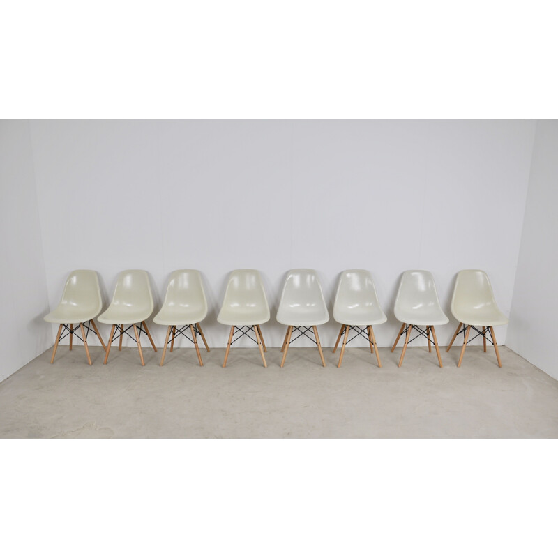 8 Vintage Chairs DSW by Charles & Ray Eames for Herman Miller, 1982