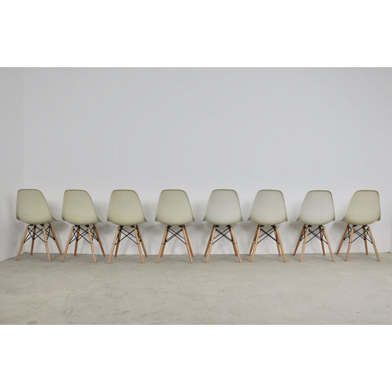 8 Vintage Chairs DSW by Charles & Ray Eames for Herman Miller, 1982