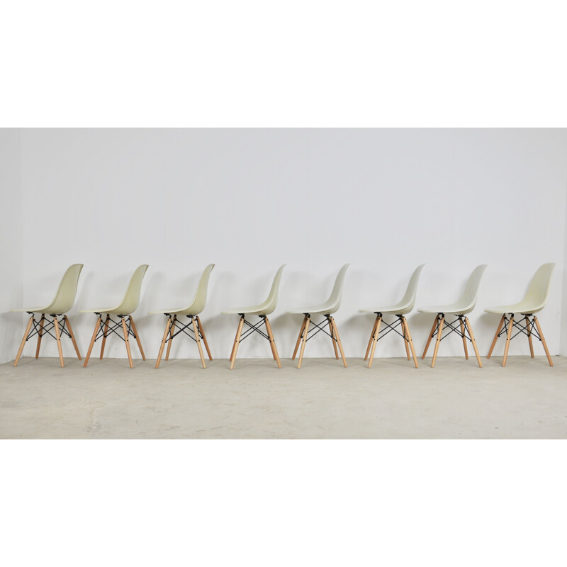 8 Vintage Chairs DSW by Charles & Ray Eames for Herman Miller, 1982