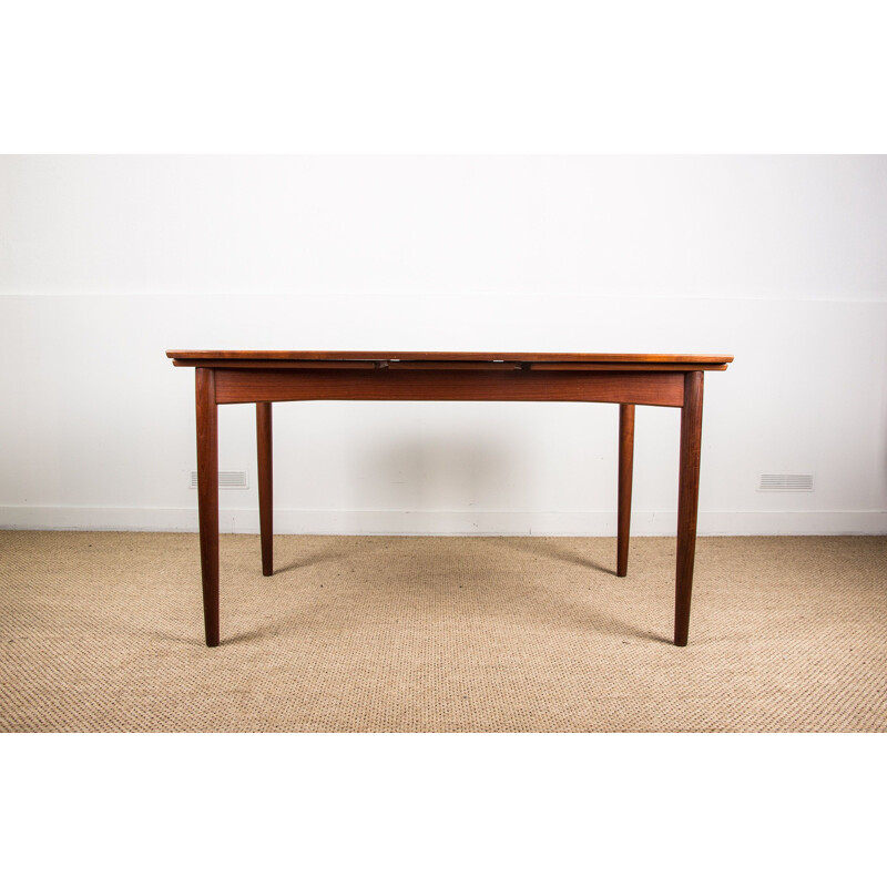 Vintage extensible teak dining table rectangular model by Dyrlund Danoise