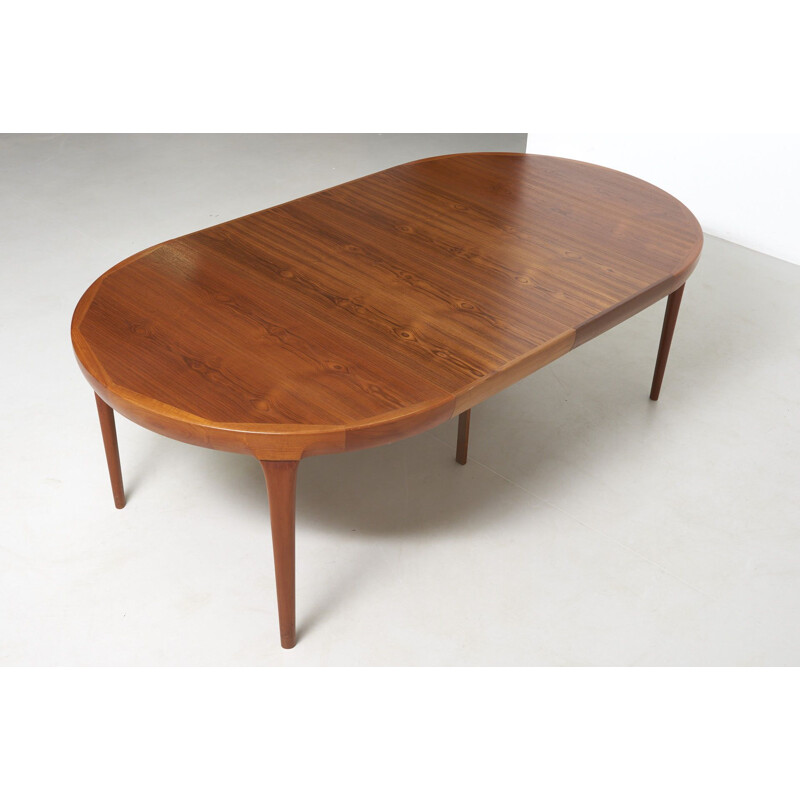 Table ronde vintage avec 2 rallonges par Ib Kofod-Larsen pour Faarup Møbelfabrik, Danemark 1960