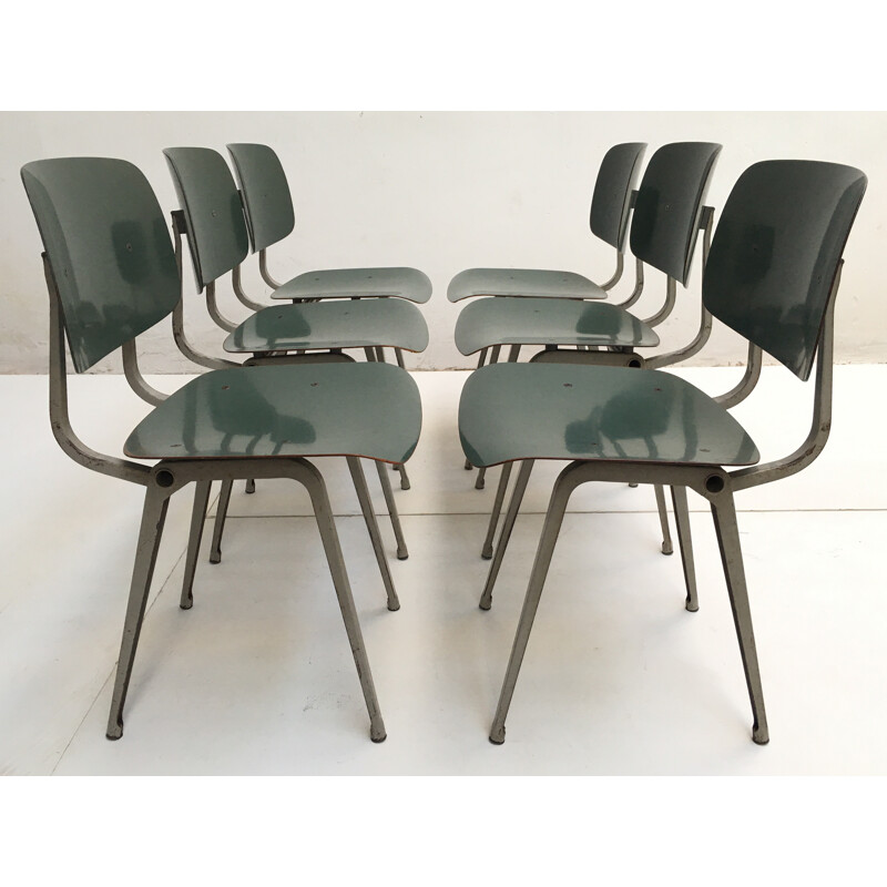 Set of 6 Ahrend De Cirkel "Revolt" green chairs, Friso KRAMER - 1953