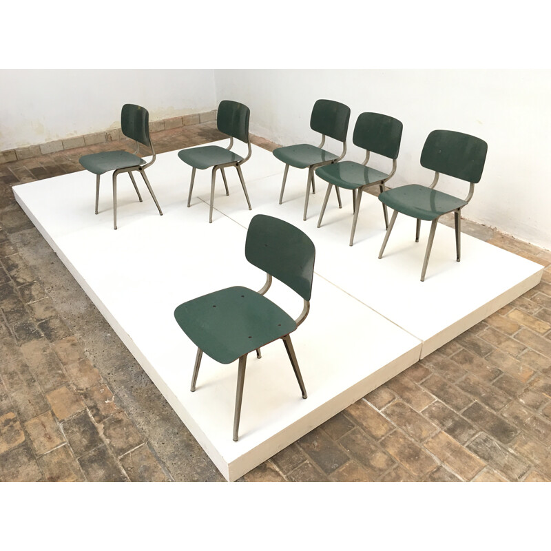 Set of 6 Ahrend De Cirkel "Revolt" green chairs, Friso KRAMER - 1953