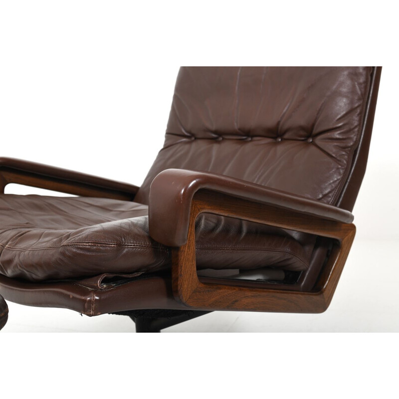 Fauteuil king avec ottoman vintage en cuir d'André Vandenbeuck pour Strässle, 1960