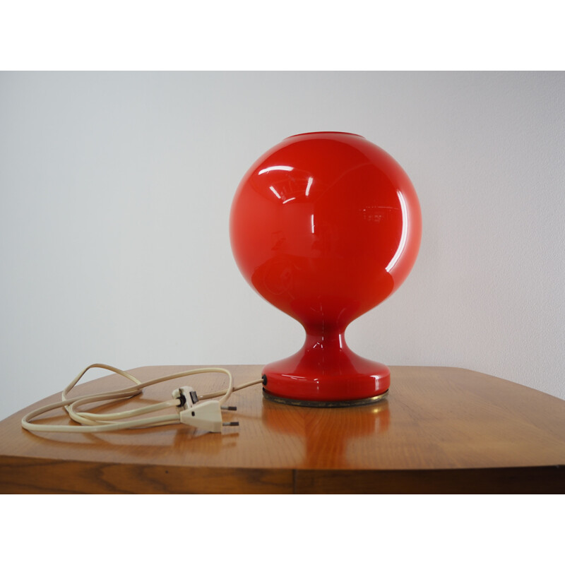 Lampe de table vintage en verre rouge par Stefan Tabery pour l'OPP Jihlava 1970