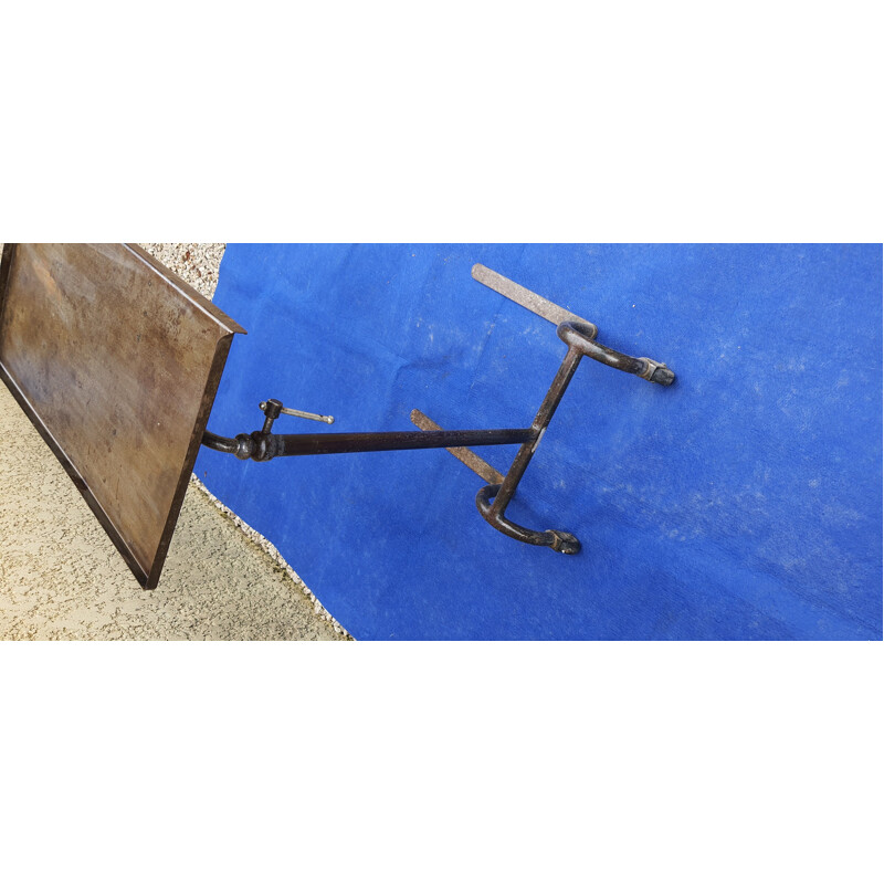 Small vintage multiposition metal shelf