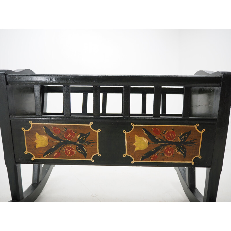 Vintage Folk Art Painted Rocking Cradle, 1830s