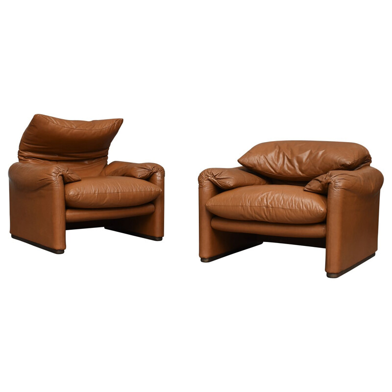 Pair of Vintage Maralunga lounge chairs by Vico Magistretti for Cassina 1973