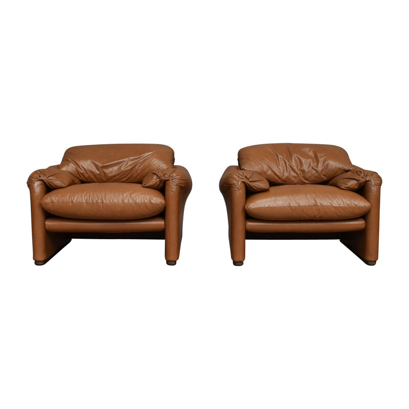 Pair of Vintage Maralunga lounge chairs by Vico Magistretti for Cassina 1973