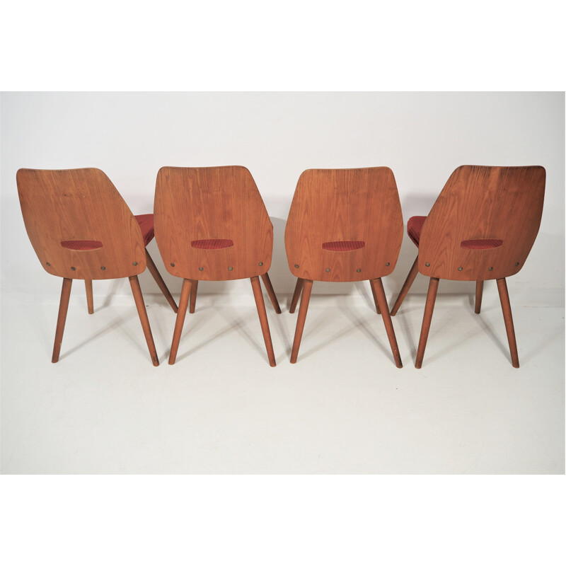 Ensemble de 5 chaises et table à manger vintage de Tatra 1970