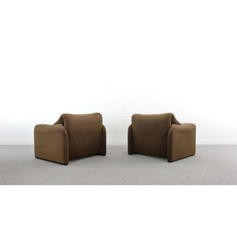 Pair of vintage Maralunga chairs by Cassina Italian 1973