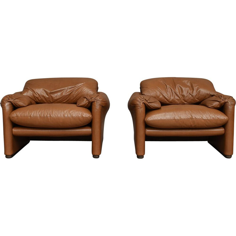 Pair of Vintage Maralunga lounge chairs by Vico Magistretti for Cassina 1973