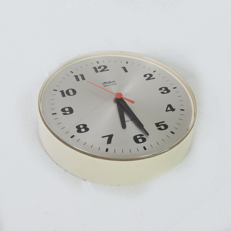 Vintage Quartz Wall Clock by Ultralux, 1960s