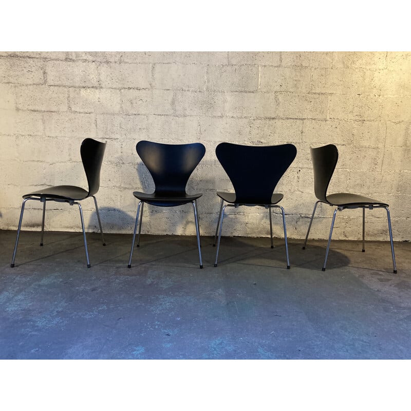 Vintage Series 7 chair by Arne Jacobsen for Fritz Hansen