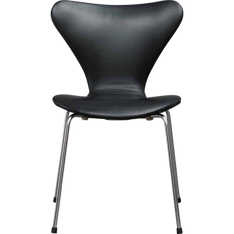 Fritz Hansen black chair in leather, chrome steel and plywood, Arne JACOBSEN - 1970s