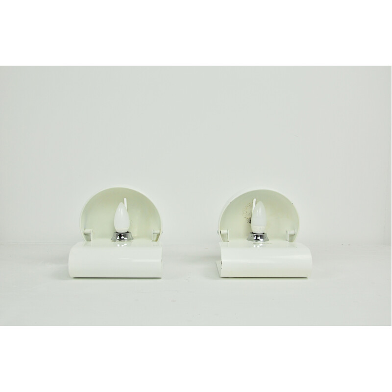 Pair of vintage White Bugia Table Lamps by Giuseppe Cormio for Guzzini, 1970s