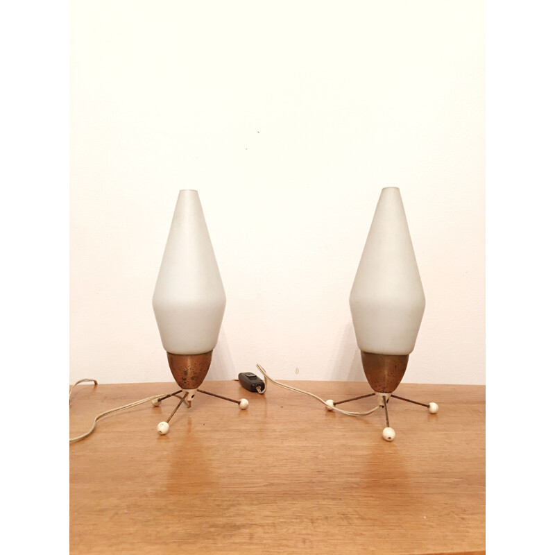 Par de candeeiros de cabeceira de vidro vintage e de foguetes metálicos de Kamenický Šenov, Checoslováquia 1960