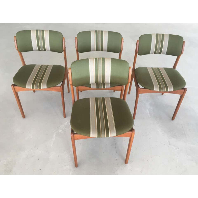 Conjunto de 4 cadeiras de teca vintage, Inc. 1960 Reupholstery Erik Buch