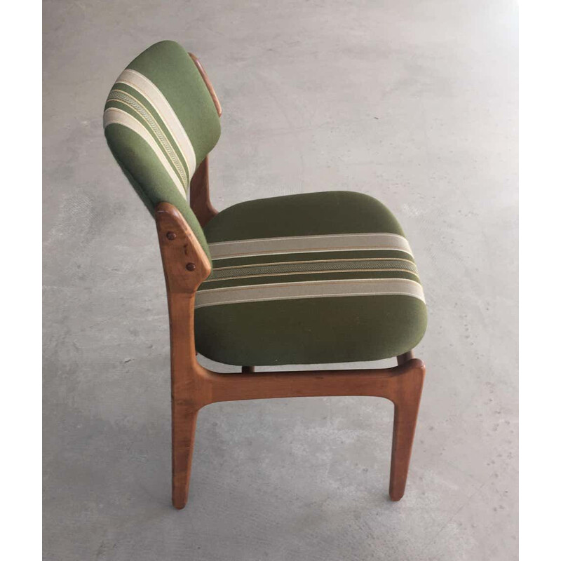 Juego de 4 sillas de teca vintage, Inc. 1960 Retapizado Erik Buch