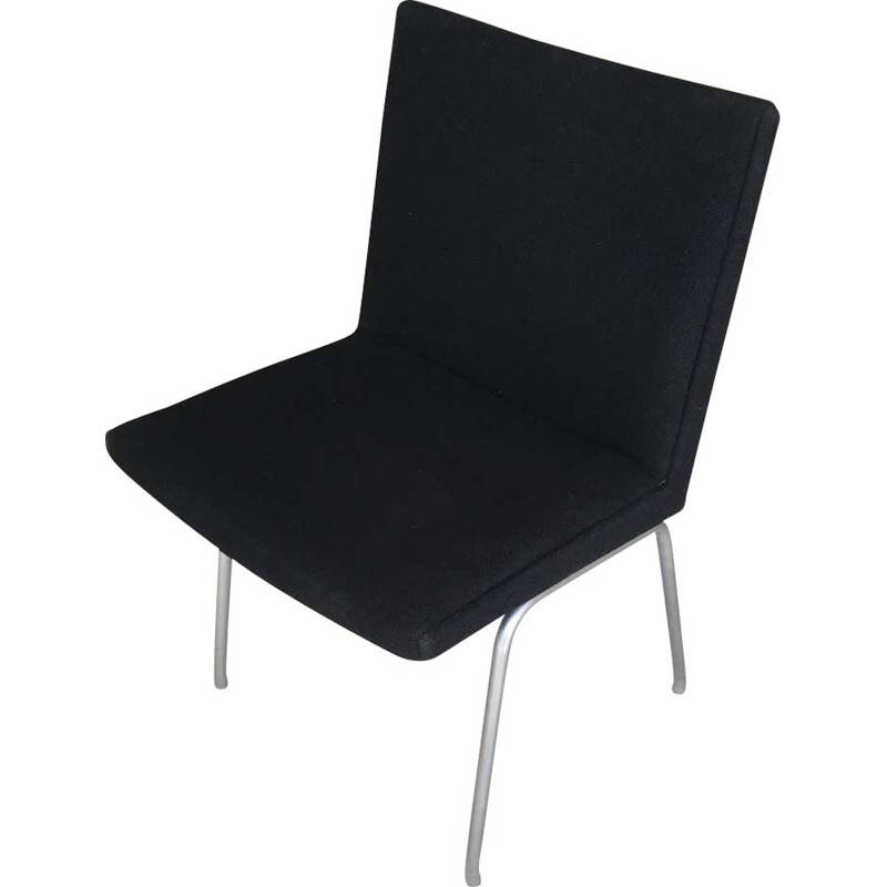 Vintage Airport Chair Reupholstered in Black Fabric Hans J. Wegner danish 1960s