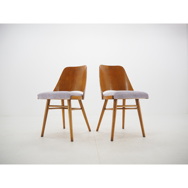 Par de sillas vintage, Ton, diseñadas por Oswald Haerdtl 1950