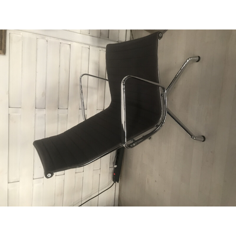 Vintage armchair A 116 by Charles and Ray Eames Vitra 1989