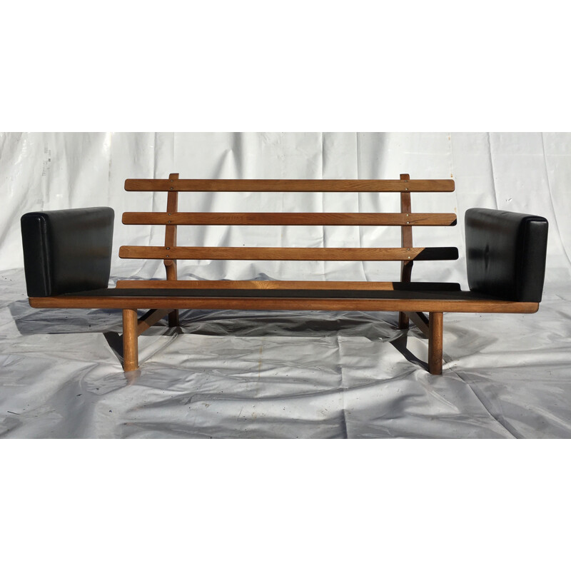 Vintage black sofa H.J Wegner Getama 2363 in oak and leather 3 seats
